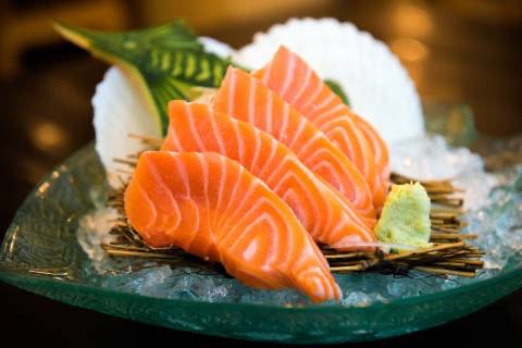 SASHIMI DE SALMÃO
