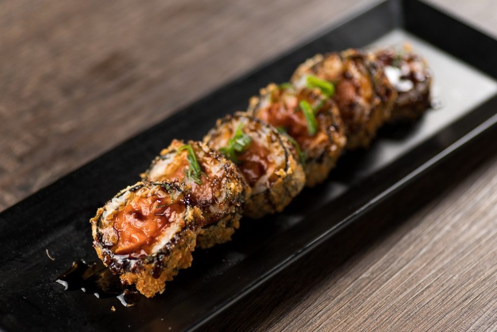 HOT ROLL SO CREAM CHEESE